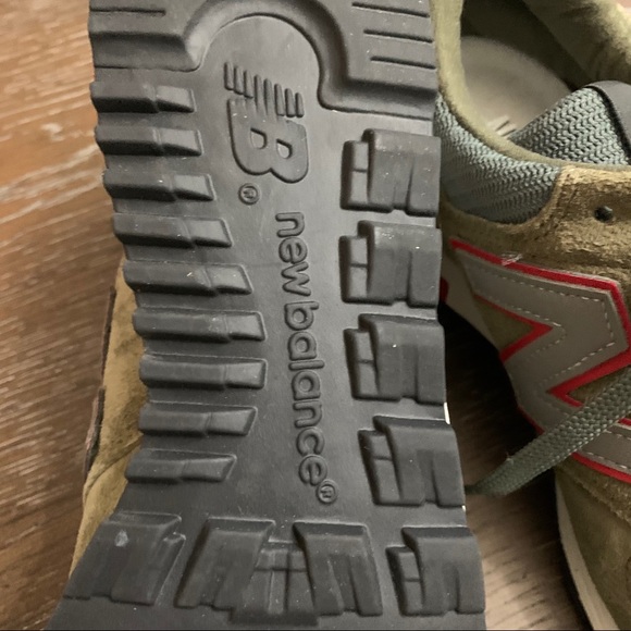 RARE New Balance army green hints of red gray sneakers collectors Size W 7/M 5.5 - Picture 13 of 16